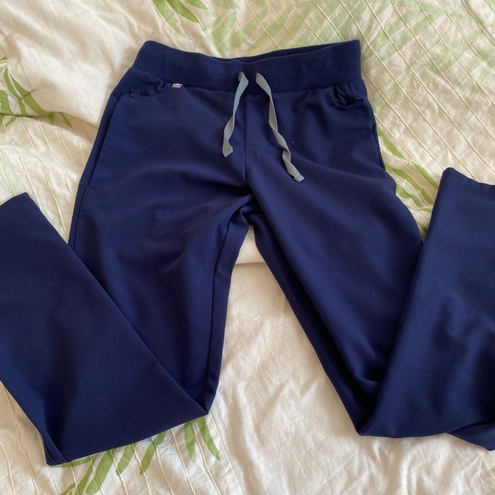 🛑 SOLD 🛑 Figs Navy Castellar Pants